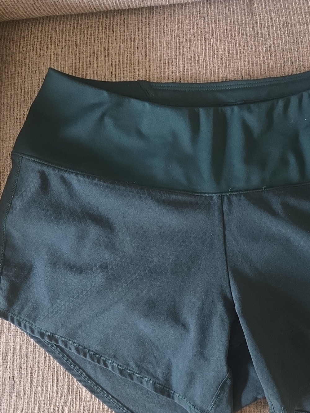 Oiselle Roga Shorts - Picture 3 of 8